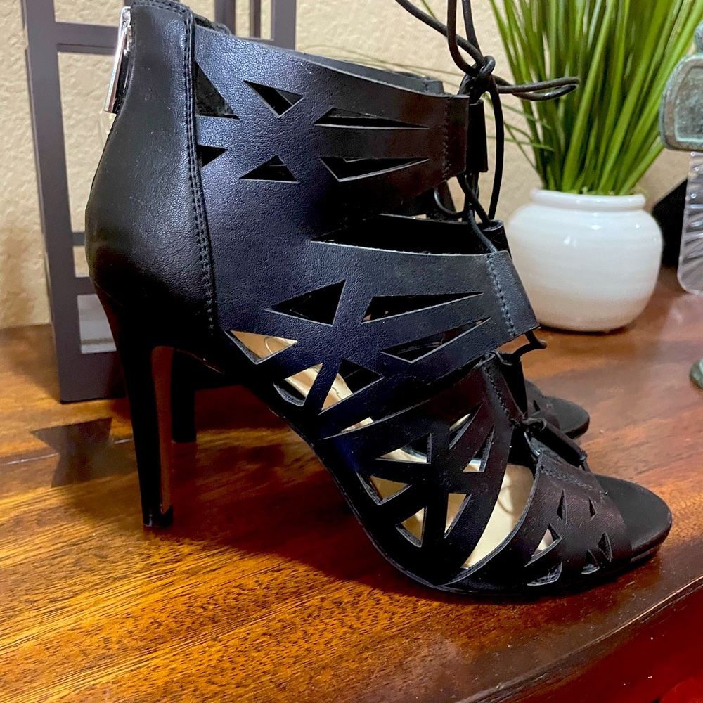 Black lace-up open-toe zipper back heel